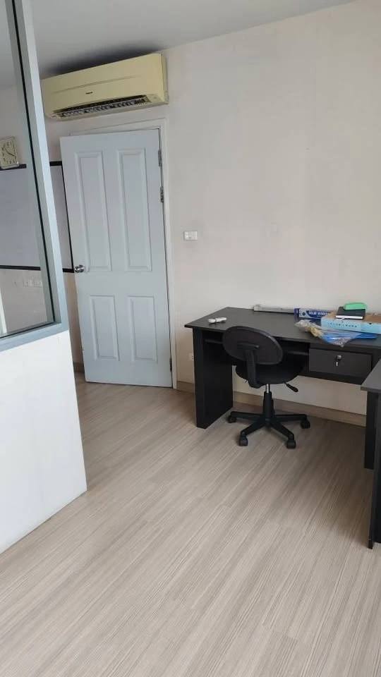 Plum Condo Nawamin for sale, nice room, good location, comes with complete furniture and appliances. Reserve now!