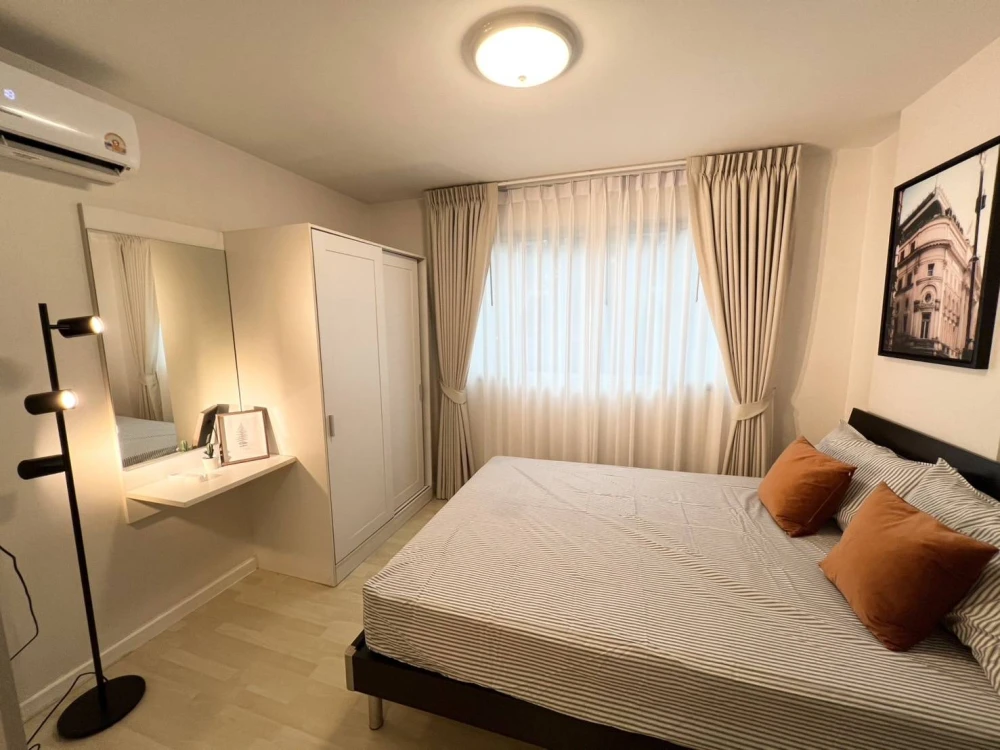 For sale Plum Condo Paholyothin 89, 8th floor, fully furnished. Interested in owning one? Hurry and reserve now.
