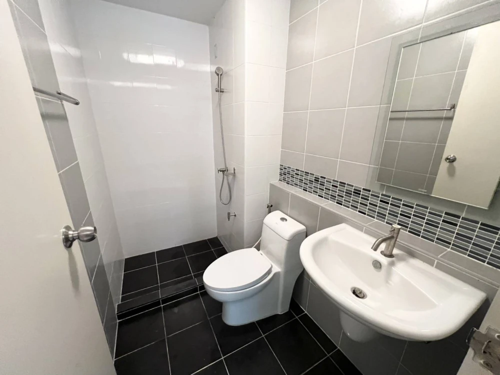 For sale Plum Condo Paholyothin 89, 8th floor, fully furnished. Interested in owning one? Hurry and reserve now.
