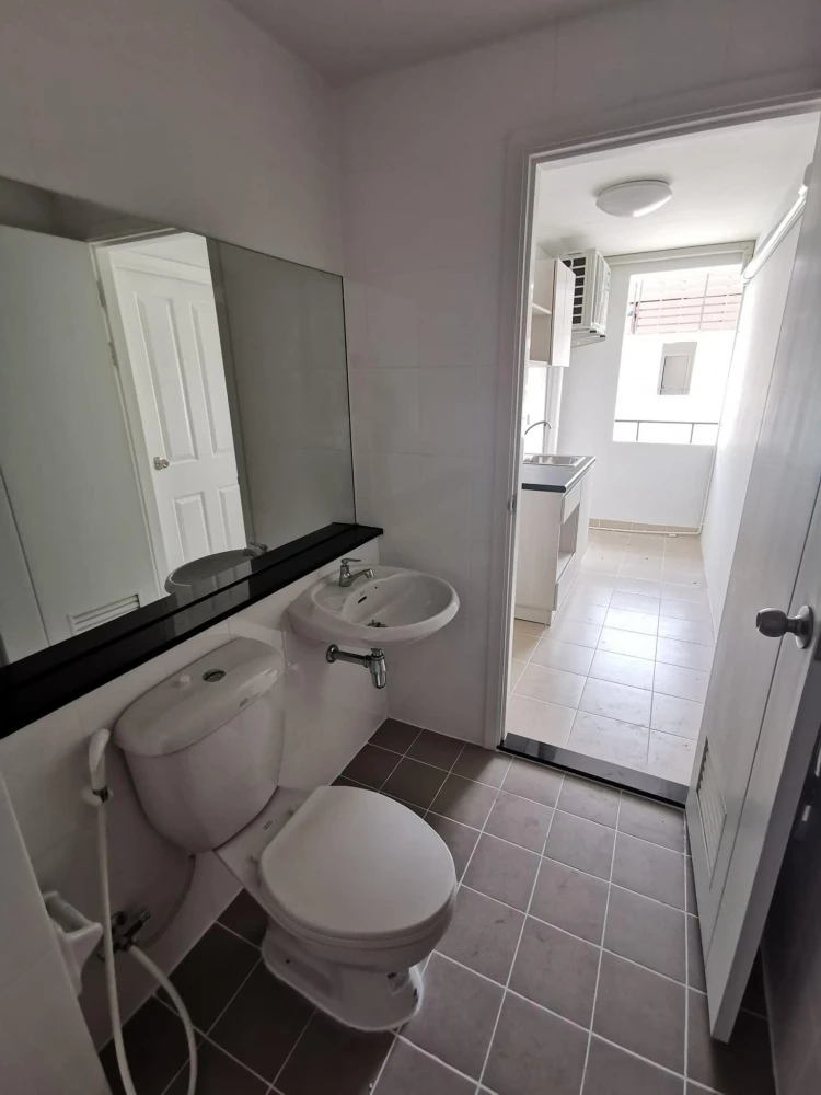 Plum Condo Paholyothin 89 for sale, 8th floor. A nice, fully furnished unit. Book now before it's too late!