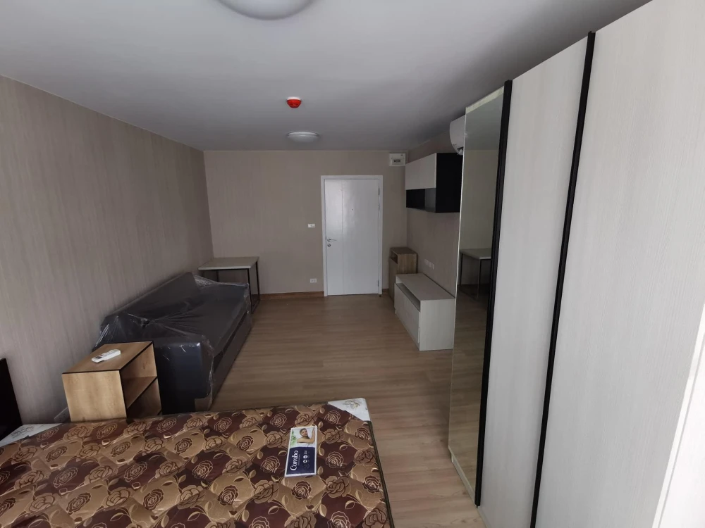 Plum Condo Paholyothin 89 for sale, 8th floor. A nice, fully furnished unit. Book now before it's too late!