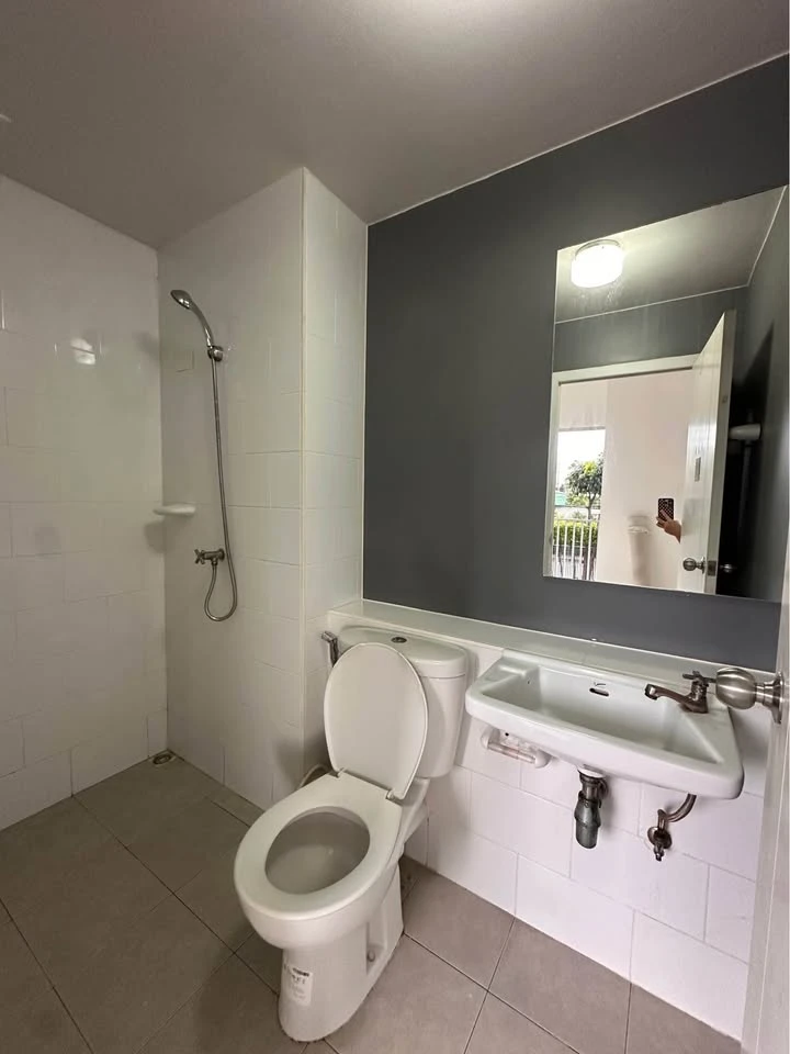 Plum Condo Park Rangsit for sale, 2nd floor. Beautiful unit, fully furnished. Book now, don't miss out!