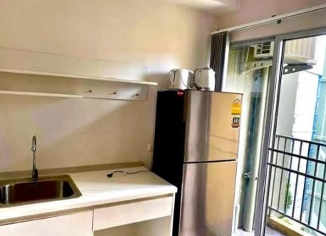 Plum Condo Park Rangsit for sale. Nice unit on the 4th floor, great location, convenient transportation, fully furnished. Don't miss out!