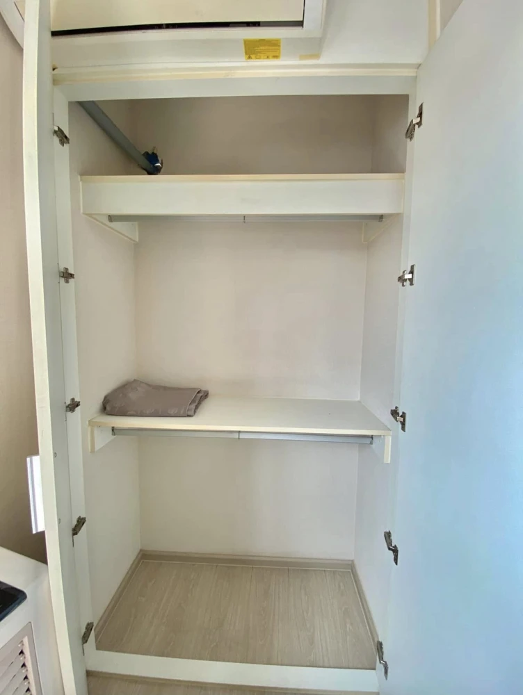 For sale: Plum Condo Park Rangsit Phase 3, free furniture and appliances, everything included, just come and move in.