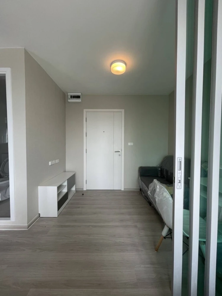 Selling Plum Condo Ram 60 Interchange, 6th floor unit, fully furnished, excellent facilities. Don't miss out!