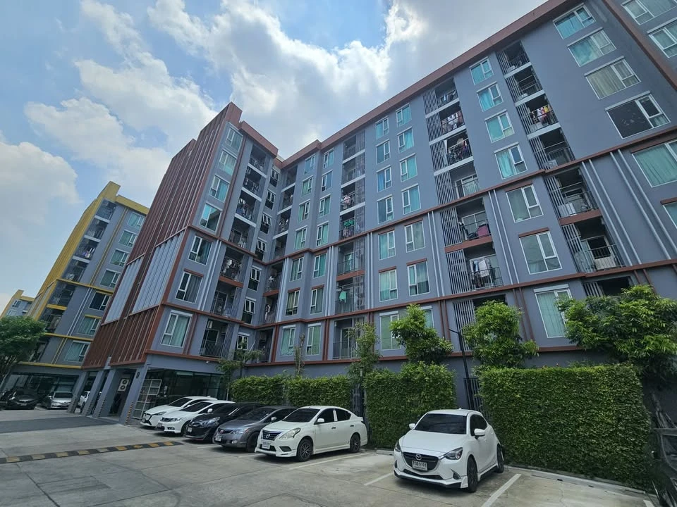 For sale: Plum Condo Ram 60 Interchange, ready to move in, just bring your bag, hurry!
