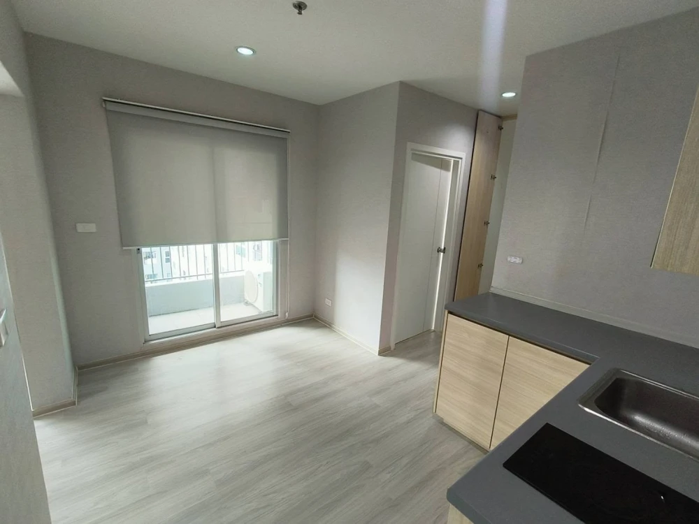 Plum Condo Ramkhamhaeng Station for sale. City view, spacious and airy. Located at the end of the hallway, offering high privacy. Don't miss out!