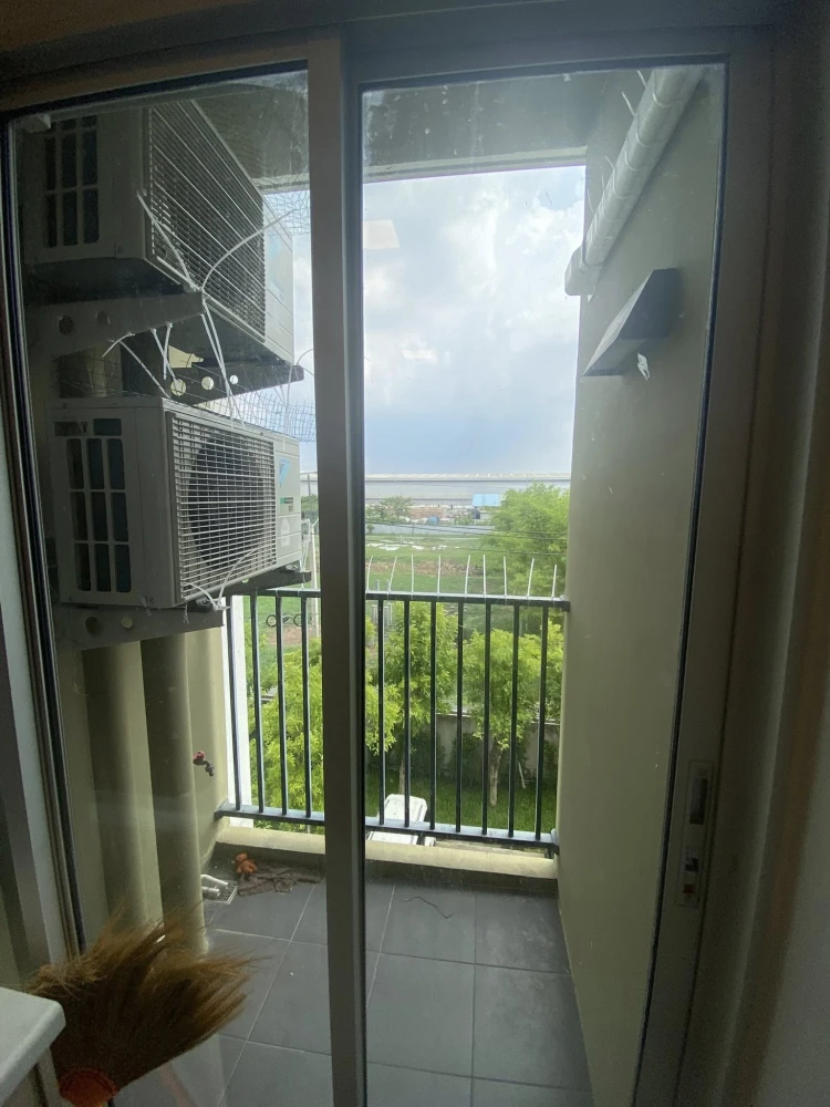 For sale: Plum Condo Rangsit Alive 1, 4th floor, ready to move in, fully furnished, hurry and reserve to be the owner now!