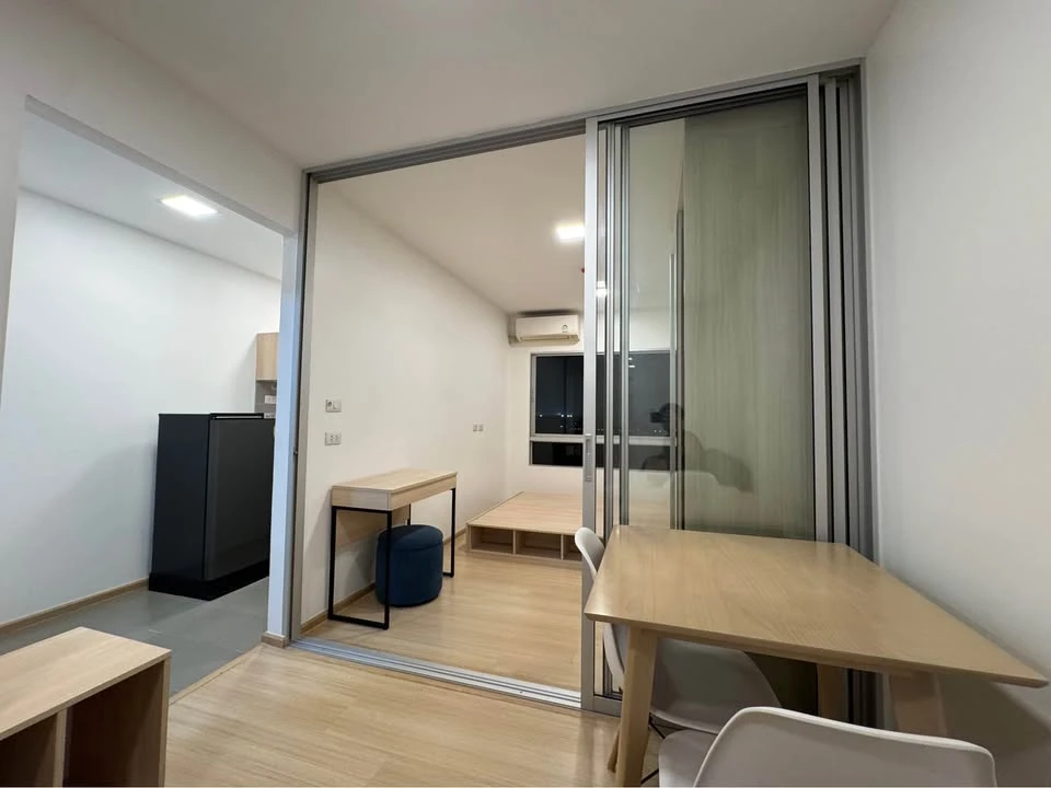 Selling a comfortable 1-bedroom unit at Plum Condo Rangsit Alive. Great location, convenient transportation, and fully furnished. Don't miss out!