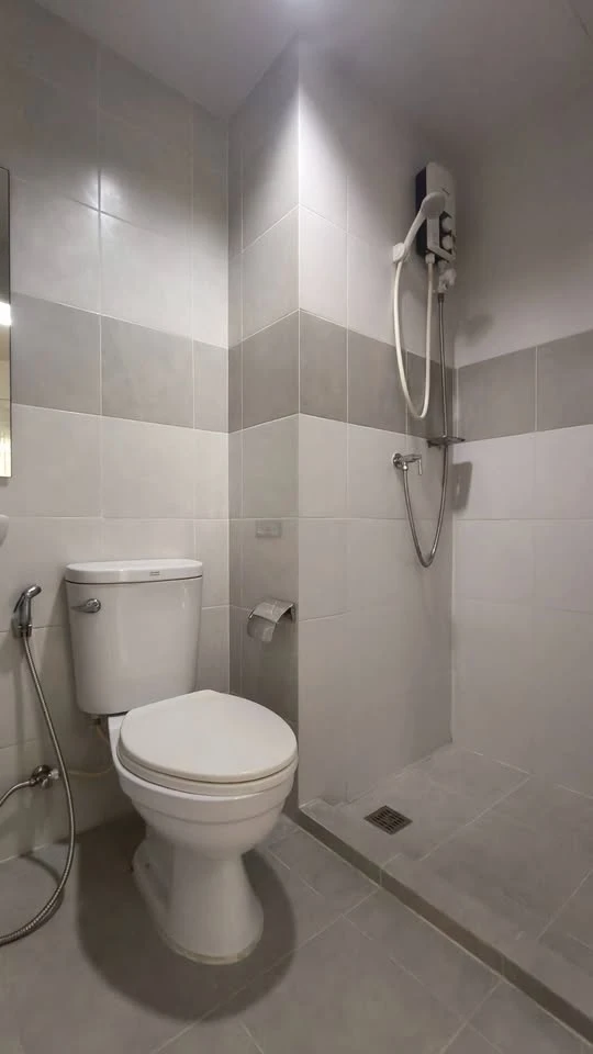 Plum Condo Samakkhi for sale, ready to move in, fully furnished, just bring your suitcase and move in. Hurry and reserve now before it's too late.