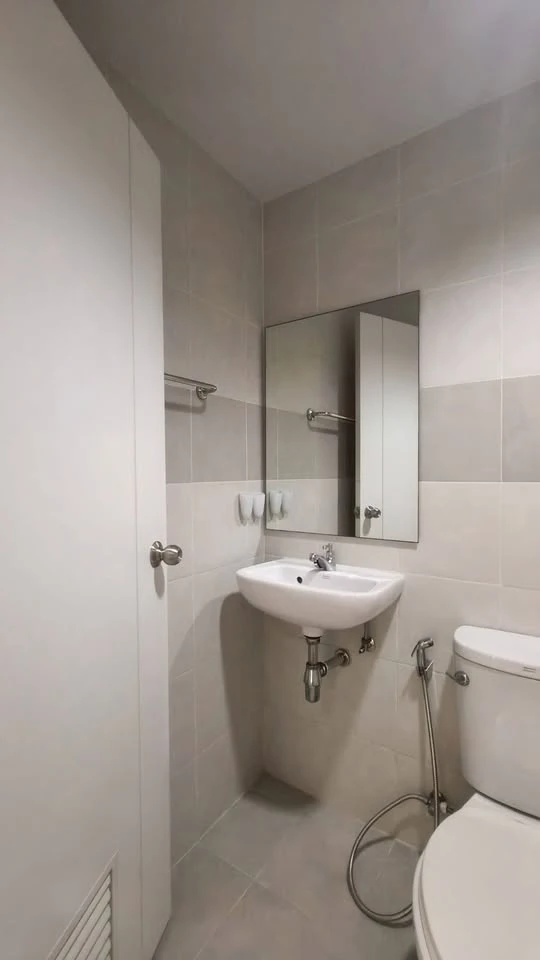 Plum Condo Samakkhi for sale, ready to move in, fully furnished, just bring your suitcase and move in. Hurry and reserve now before it's too late.