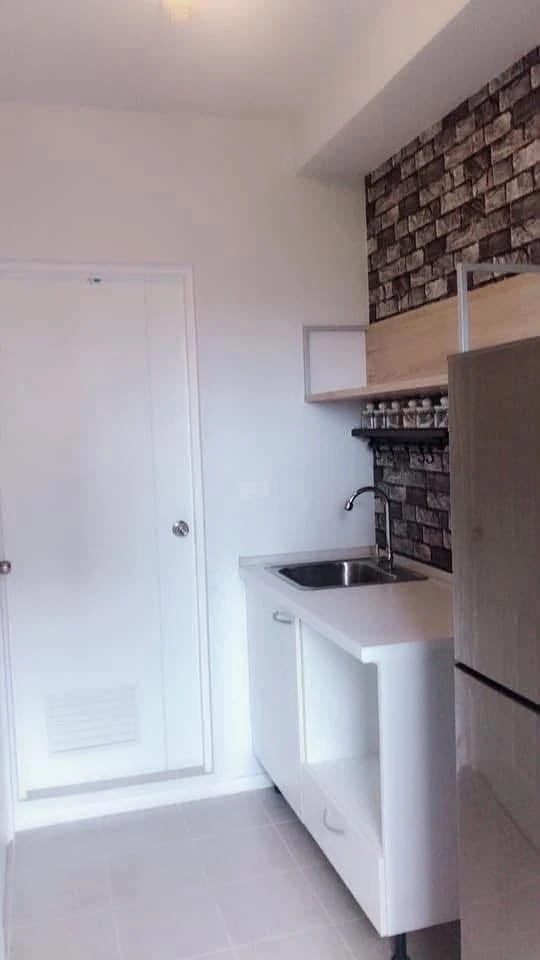 Selling Plum Condo Samakkhi, corner unit, less crowded, great location, convenient transportation. Don't miss out!