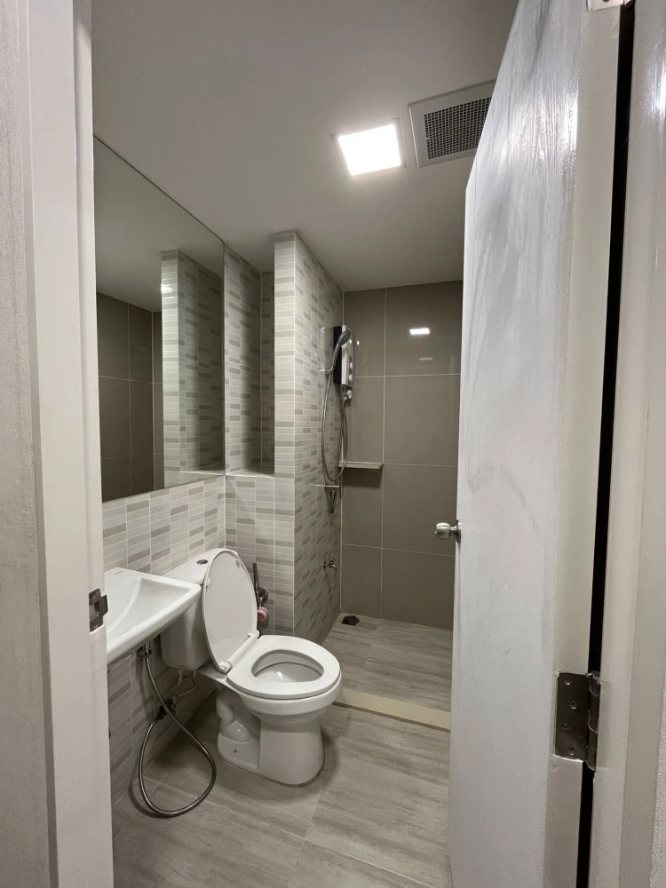 Selling Plum Condo Saphanmai Station, a lovely unit on the 3rd floor in a prime location with convenient transportation. Don't miss out!