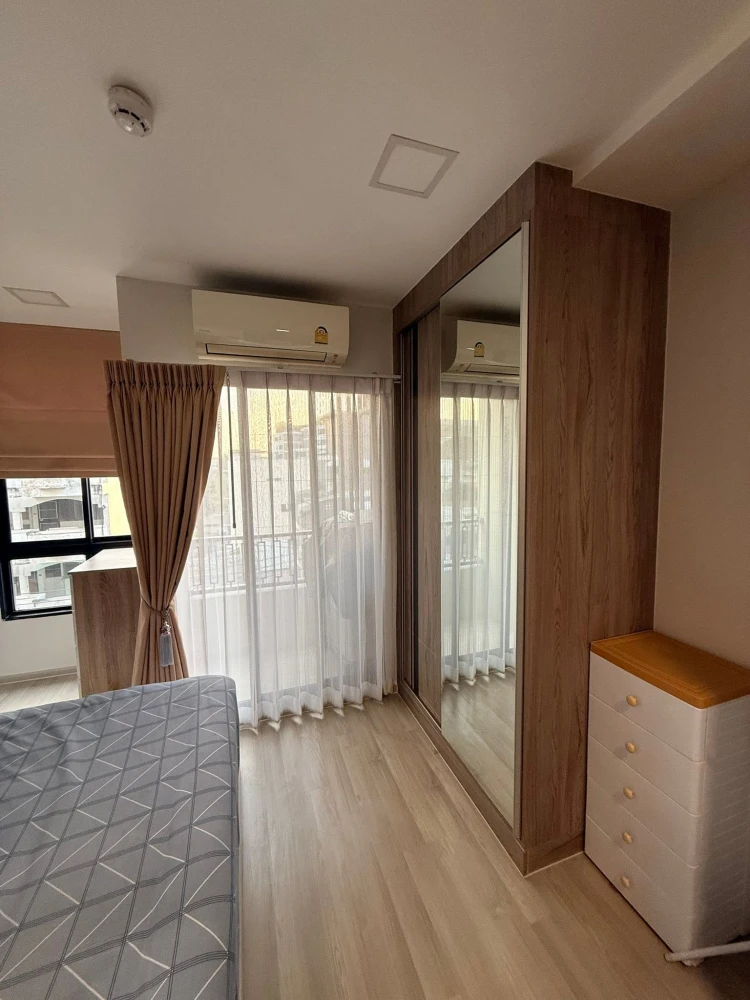 Plum Condo Saphan Mai Station for sale, 5th floor (middle unit). Includes kitchen and balcony. All amenities are included.