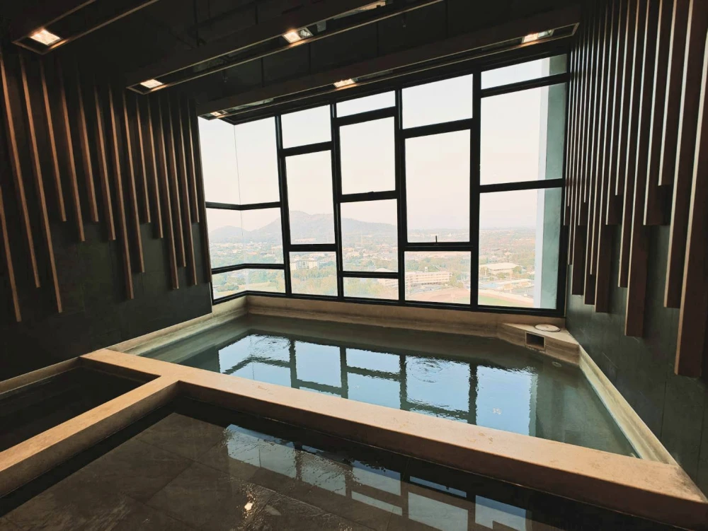 For sale Plus Condo Sriracha, nice room, high floor, spacious room, comfortable, reserve now!!!