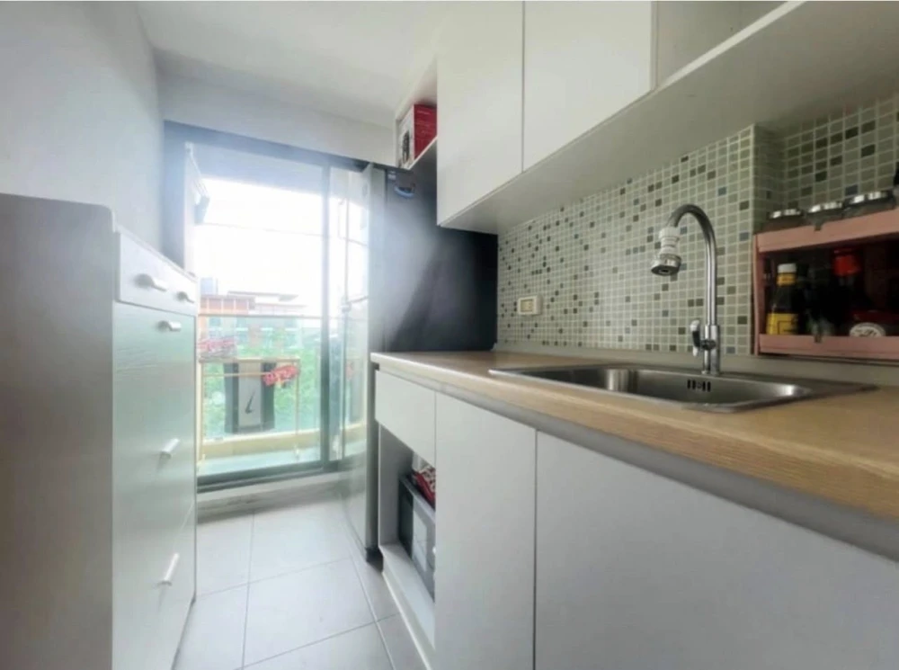 For sale: Polis Condo Suksawat 64, ready to move in, fully furnished, hurry and reserve now!