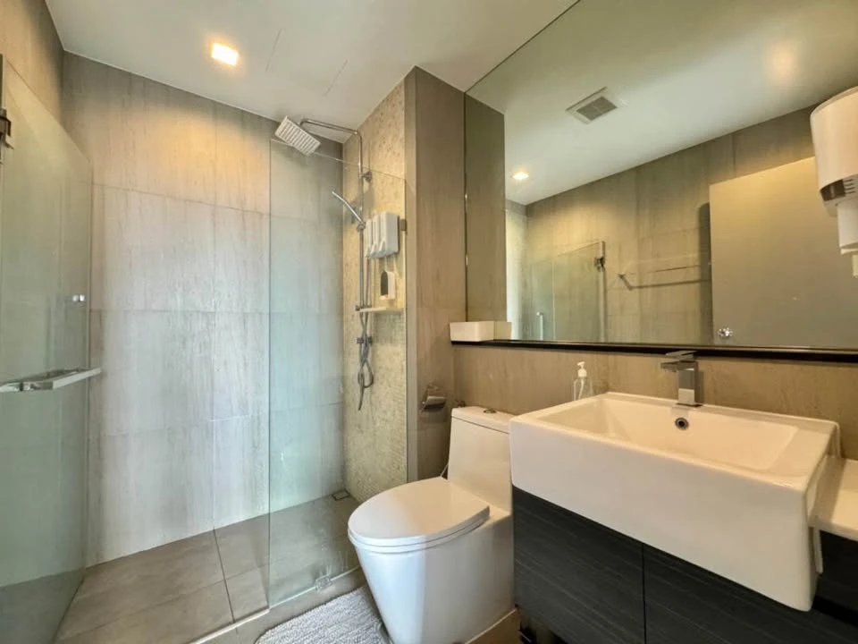 For sale: Politan Aqua, a room with a view of the Chao Phraya River, a room with a good atmosphere, not too hot in the sun, don't miss it.