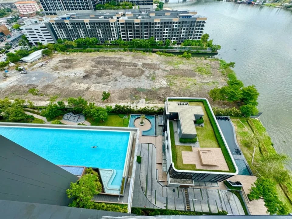 For sale: Politan Aqua, a room with a view of the Chao Phraya River, a room with a good atmosphere, not too hot in the sun, don't miss it.