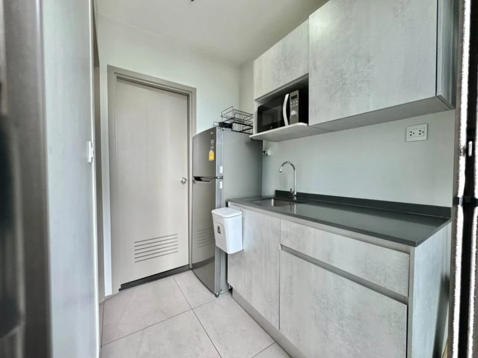 For sale: Politan Aqua, a room with a view of the Chao Phraya River, a room with a good atmosphere, not too hot in the sun, don't miss it.