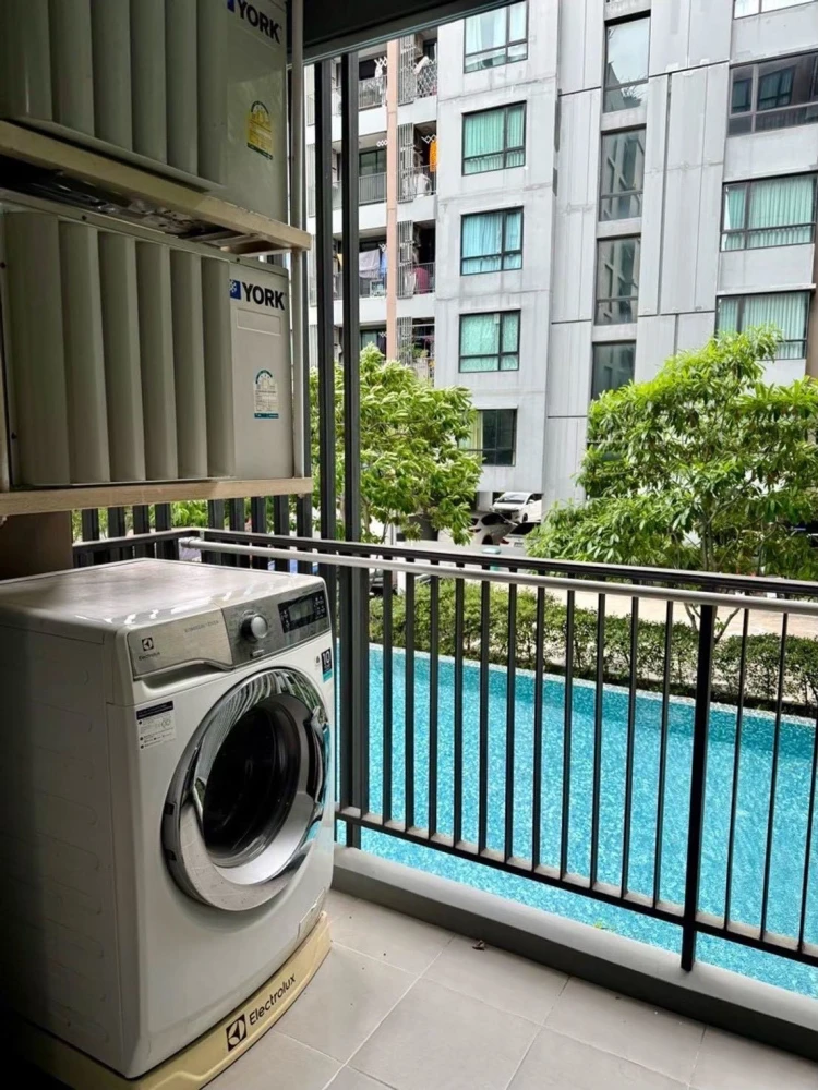 Selling Premio Fresco 2-bedroom unit with spacious living area, pool view, and fully furnished. Book now!
