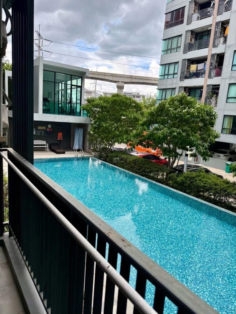 Selling Premio Fresco 2-bedroom unit with spacious living area, pool view, and fully furnished. Book now!