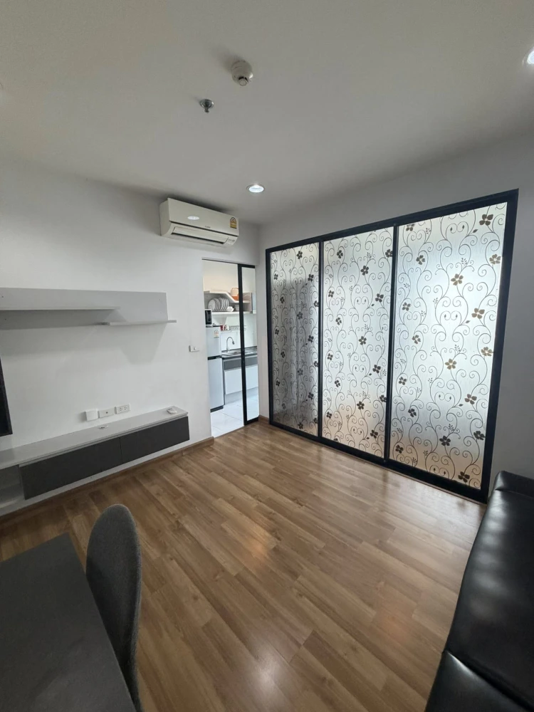 Selling Premio Vetro Kaset, 14th floor, corner unit. Unobstructed view, good ventilation all day, very comfortable to live in. For this location, cond