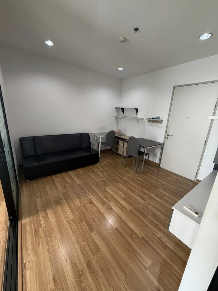 Selling Premio Vetro Kaset, 14th floor, corner unit. Unobstructed view, good ventilation all day, very comfortable to live in. For this location, cond