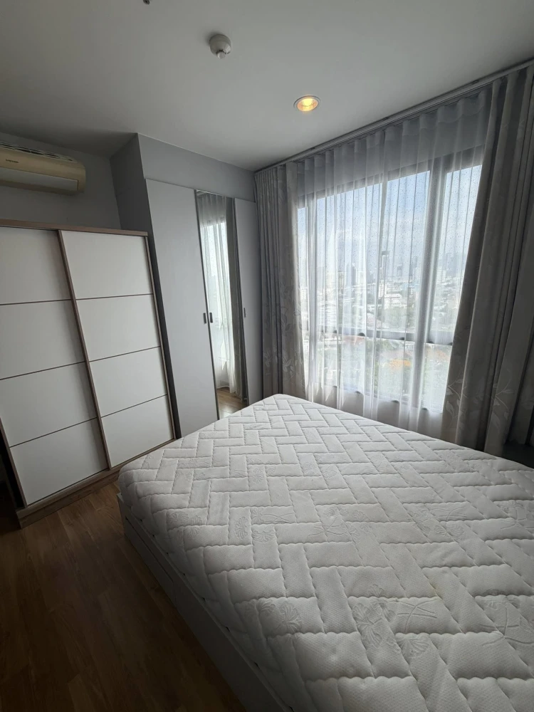 Selling Premio Vetro Kaset, 14th floor, corner unit. Unobstructed view, good ventilation all day, very comfortable to live in. For this location, cond