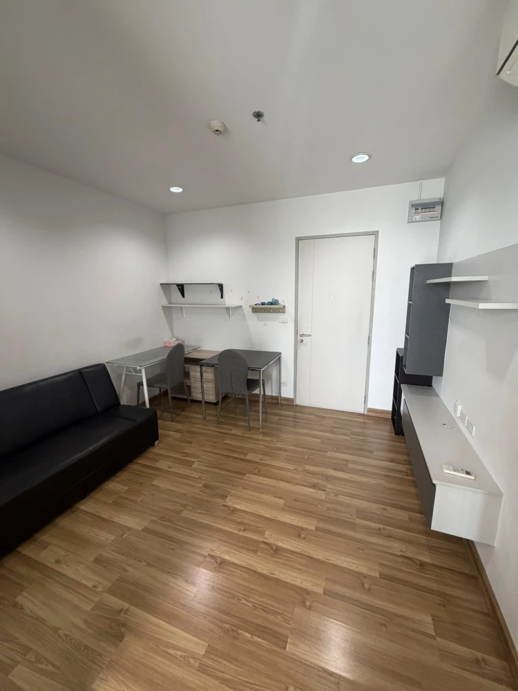 Selling Premio Vetro Kaset, 14th floor, corner unit. Unobstructed view, good ventilation all day, very comfortable to live in. For this location, cond