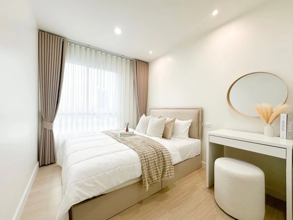 Selling a 2-bedroom, 2-bathroom corner unit at Premsiri Boutique Park. Private and stylishly decorated in a minimalist design. A very comfortable and