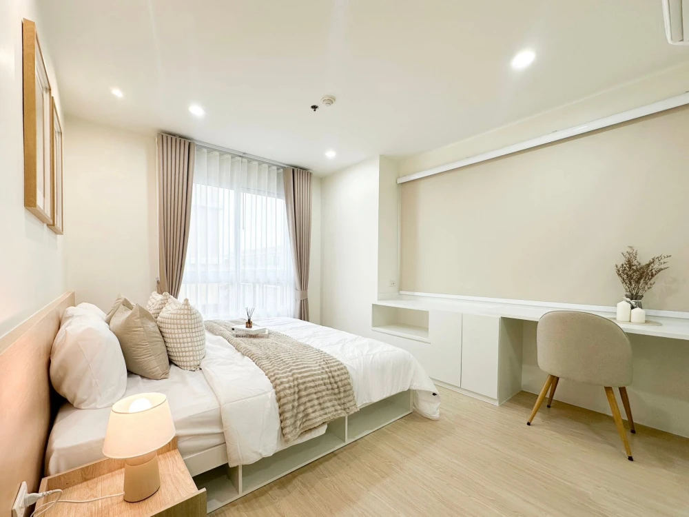 Selling a 2-bedroom, 2-bathroom corner unit at Premsiri Boutique Park. Private and stylishly decorated in a minimalist design. A very comfortable and