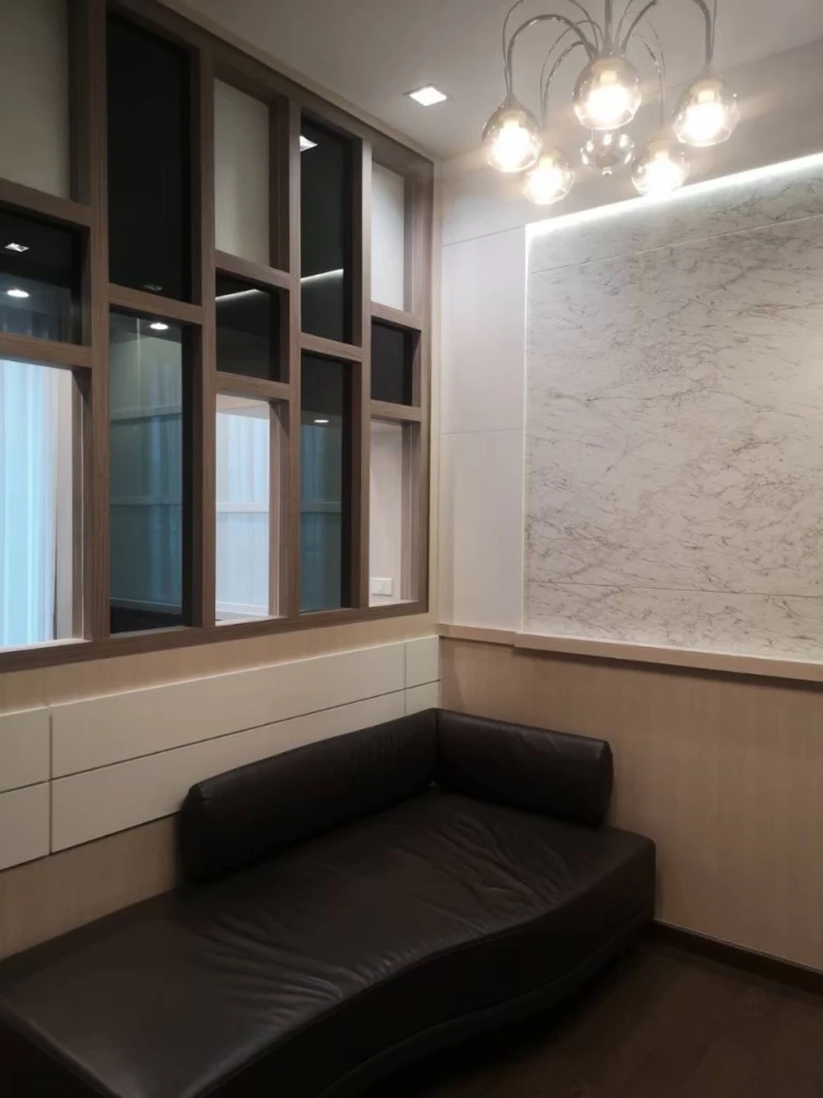 ขาย Q Asoke ชั้น 10 วิวสระว่ายน้ำ พร้อมเฟอร์ฯ build-in ทั้งหมด ห้องสะอาดมาก สนใจจองเลยจ้า