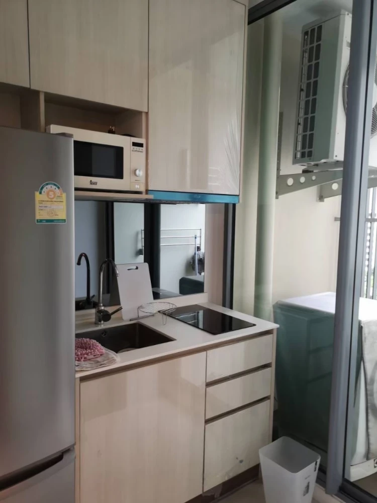 ขาย Q Asoke ชั้น 10 วิวสระว่ายน้ำ พร้อมเฟอร์ฯ build-in ทั้งหมด ห้องสะอาดมาก สนใจจองเลยจ้า