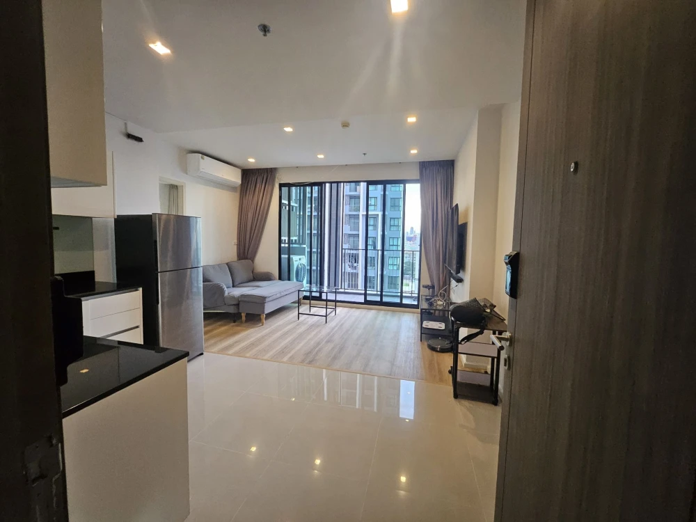 Quinn Ratchada 17 for sale, 1 bedroom, 1 bathroom, plenty of usable space, comes with complete amenities. Don't miss out on this great deal!