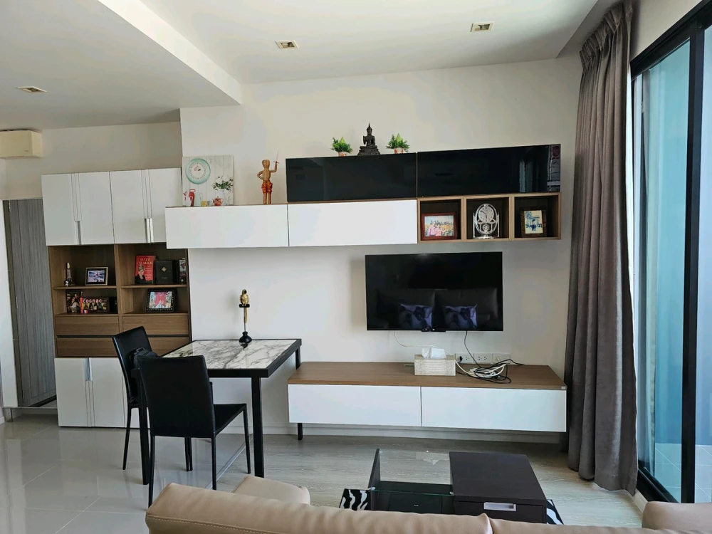 Selling Quinn Ratchada 17, city view, fully furnished, ready to move in. Book now! Hurry!