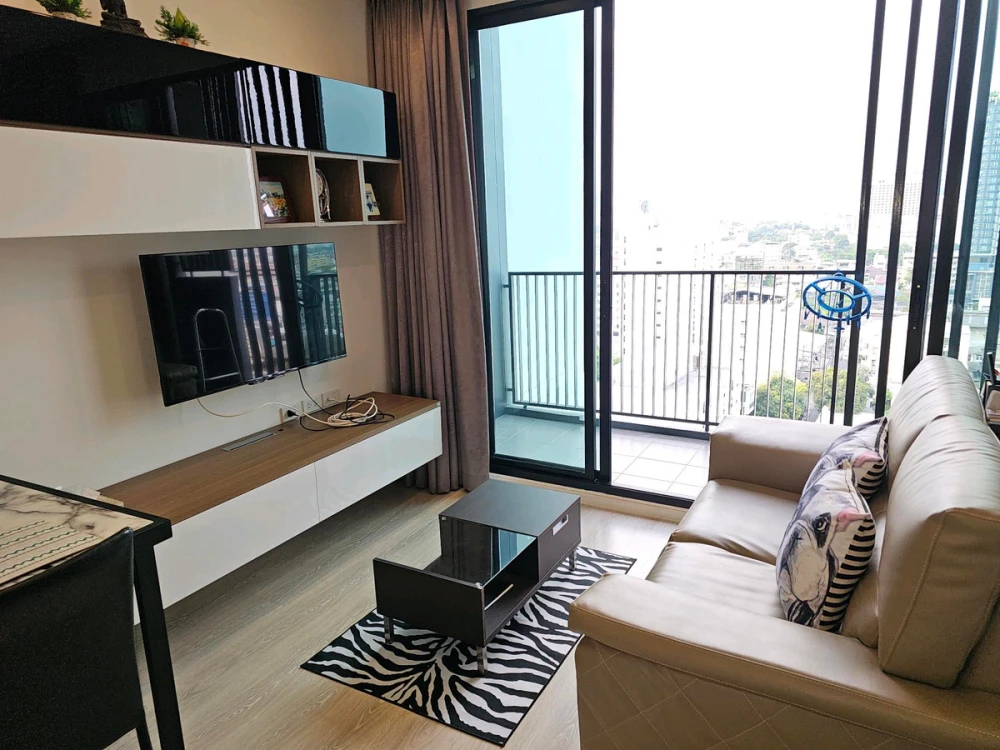 Selling Quinn Ratchada 17, city view, fully furnished, ready to move in. Book now! Hurry!