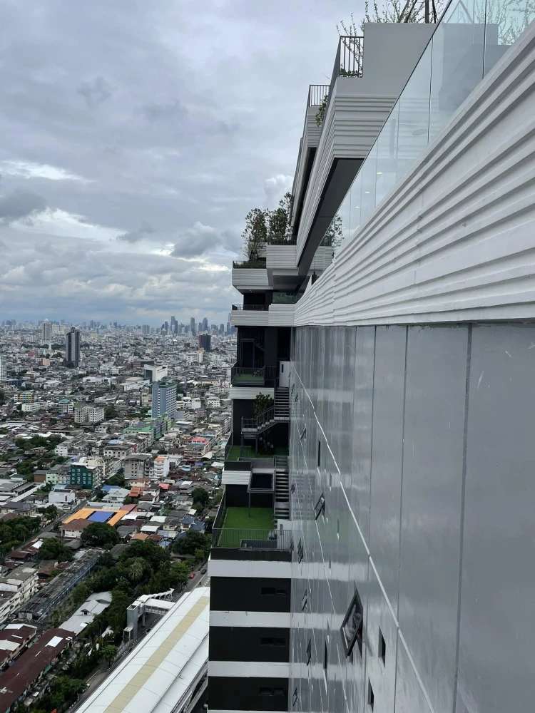Selling QUINTARA MHy’DEN PHO NIMIT condo. Spacious, high-floor unit. Book now, don't miss out!