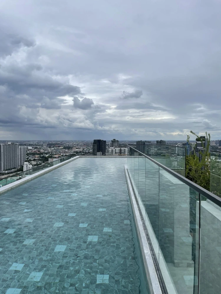 Selling QUINTARA MHy’DEN PHO NIMIT condo. Spacious, high-floor unit. Book now, don't miss out!