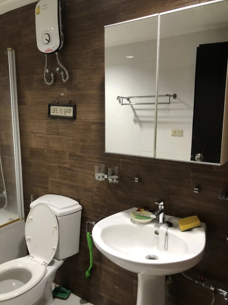 Ratchada Orchid for sale, ready to move in, spacious and comfortable room, just bring your bag.