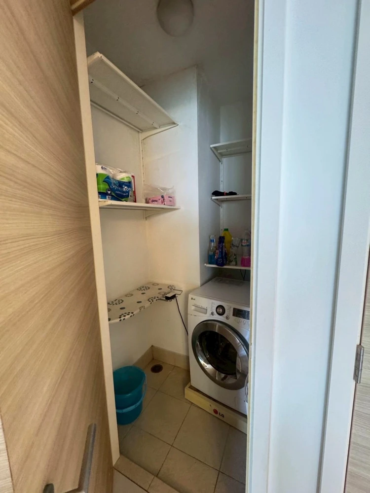 Selling a 2-bedroom, 2-bathroom condo at Reflection Jomtien Beach Pattaya. The rooms are very spacious and come fully furnished with appliances; ready