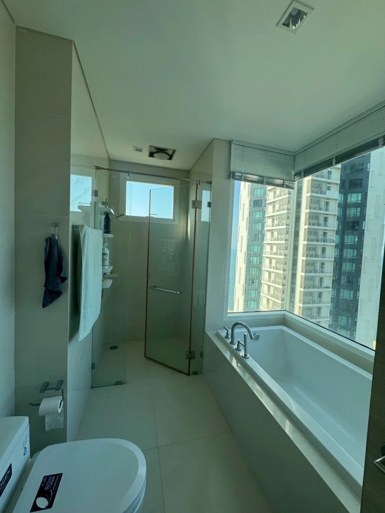 Selling a 2-bedroom, 2-bathroom condo at Reflection Jomtien Beach Pattaya. The rooms are very spacious and come fully furnished with appliances; ready