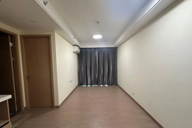 Selling Regal Sathorn-Narathiwat, 8th floor, spacious unit. Interested in owning one? Book now!