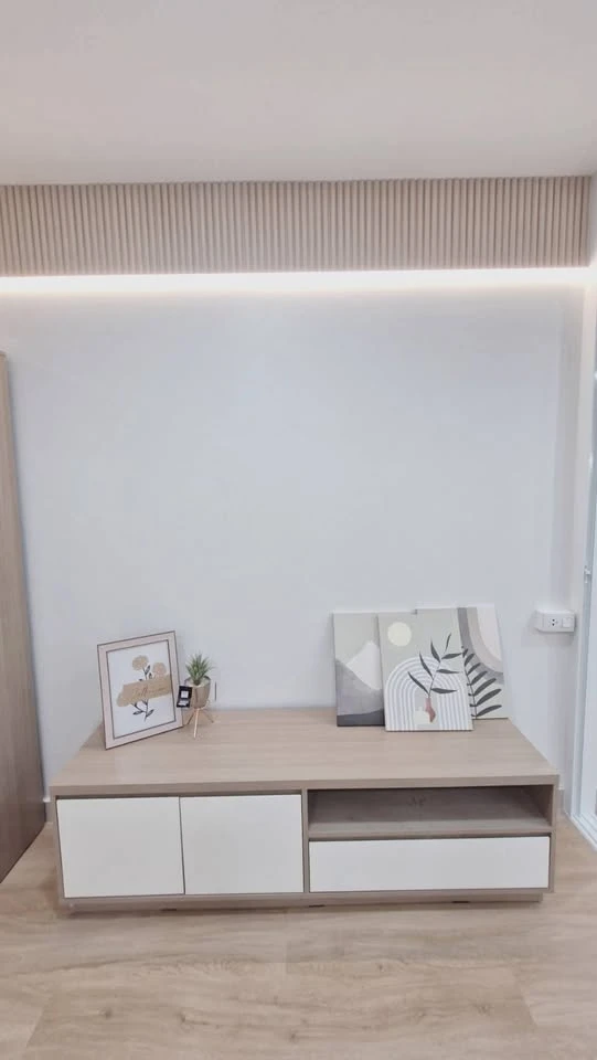 Selling Regent Home 1 Phaholyothin 67, 4th floor unit, pastel-themed decoration, fully furnished, great location. Book now!