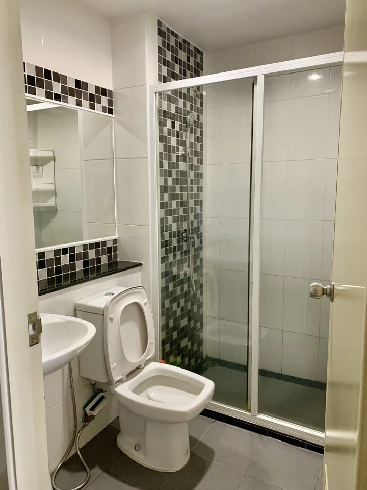 For sale: Regent Home 22 Sukhumvit 85, a nice room, good location, comes with a large sofa, comfortable to sit on, reserve now!
