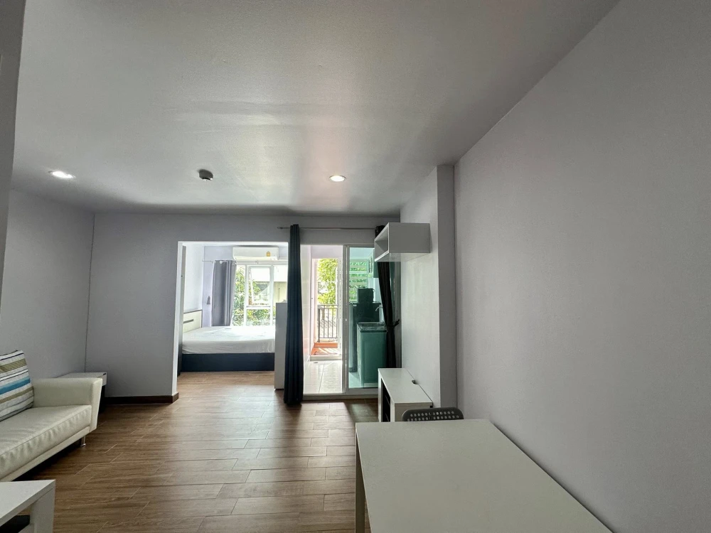 For sale: Regent Home 25 Tiwanon, 1 bedroom, 1 bathroom, fully furnished, ready to move in.