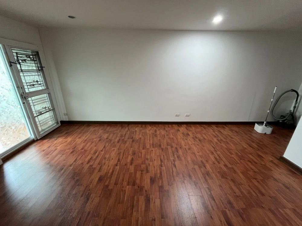 ขาย Regent Home 25 Tiwanon 1 ห้องนอน 1 ห้องน้ำ ในทำเลดี เดินทางสะดวก พลาดแล้วจะเสียใจ