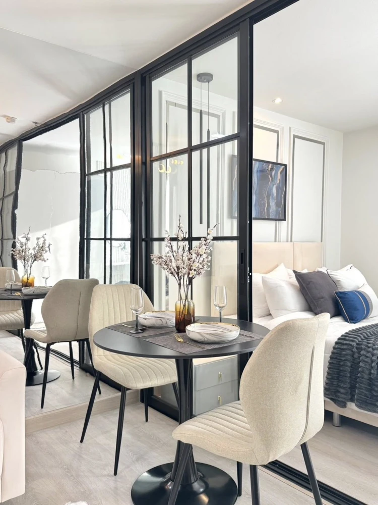For sale: Regent Home 5 Ratchada 19, beautifully decorated room with a stunning theme, fully furnished, great location, hurry and reserve now!