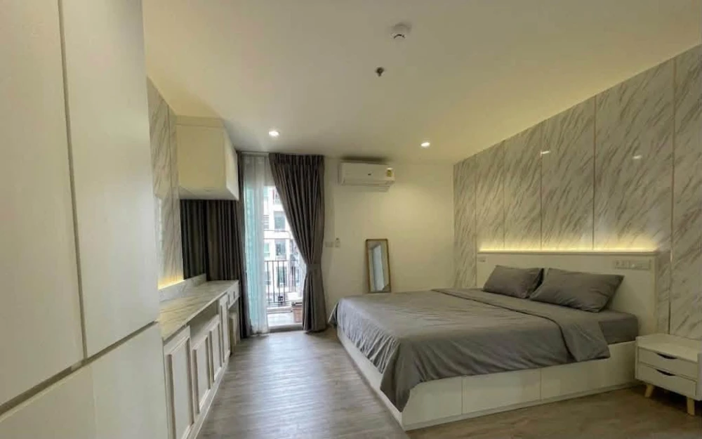 Selling Regent Home Bangson Phase 2, 2 bedrooms, spacious living area, high-quality built-in furniture. Book now!