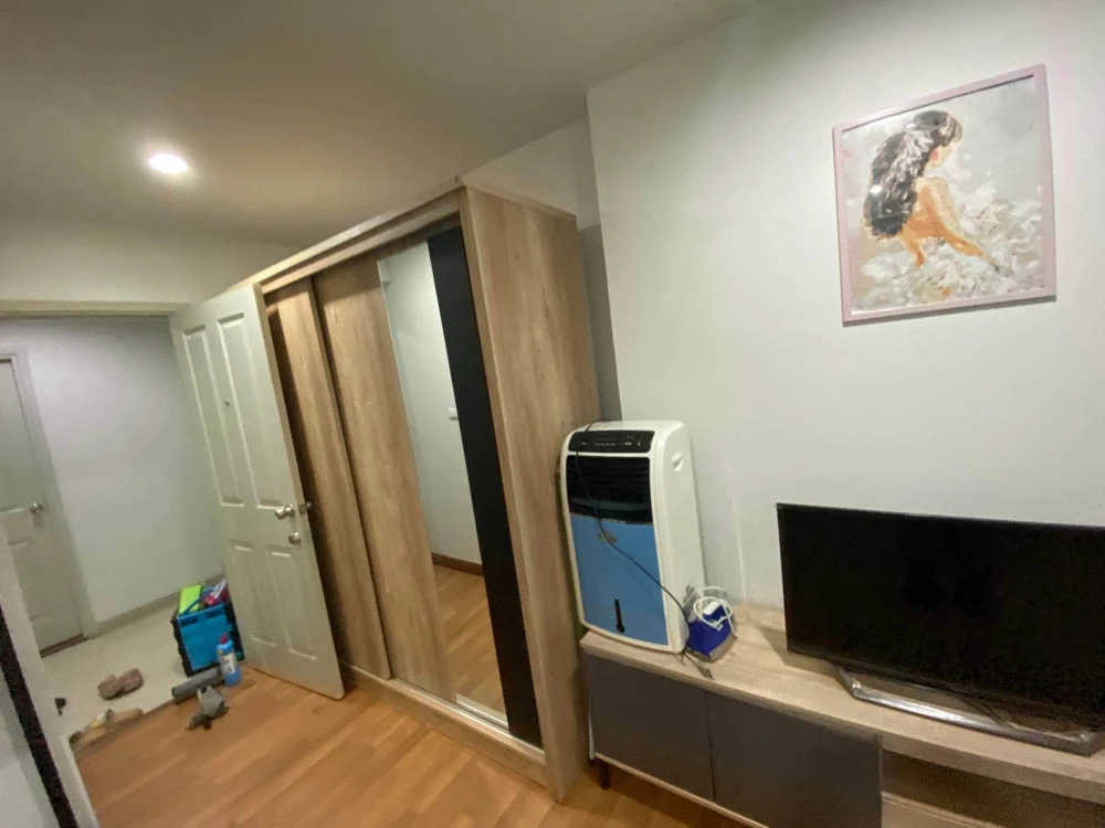Selling Regent Home Bangson, 12th floor unit, fully furnished, built-in kitchen. Don't miss out!