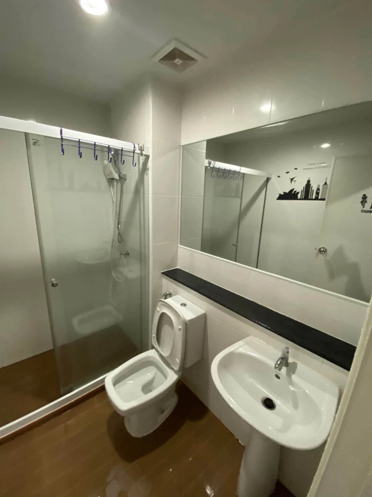 Selling Regent Home Bangson, 12th floor unit, fully furnished, built-in kitchen. Don't miss out!
